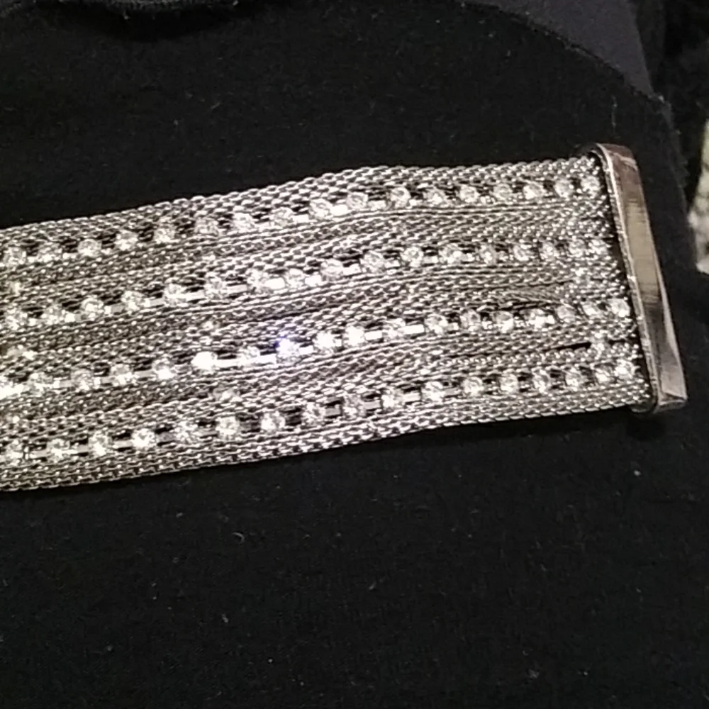 COPY - Mesh rhinestone bracelet - Picture 7 of 16